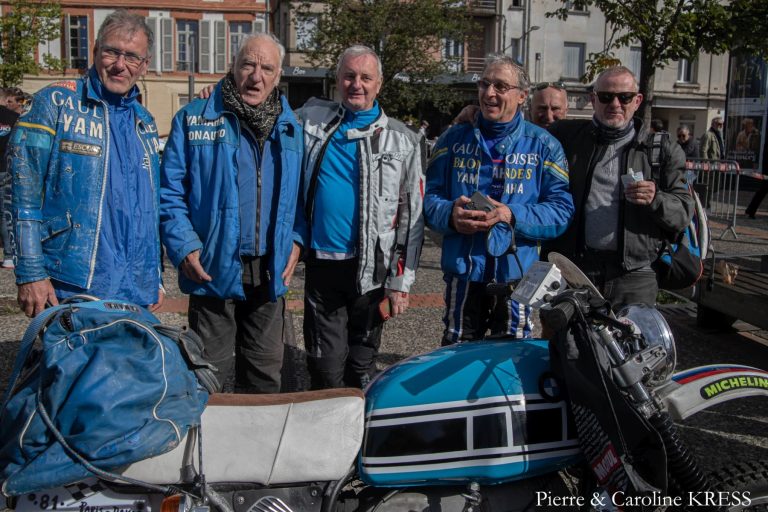 Serge Bacou et les Yamaha boys ©La Route des Légendes